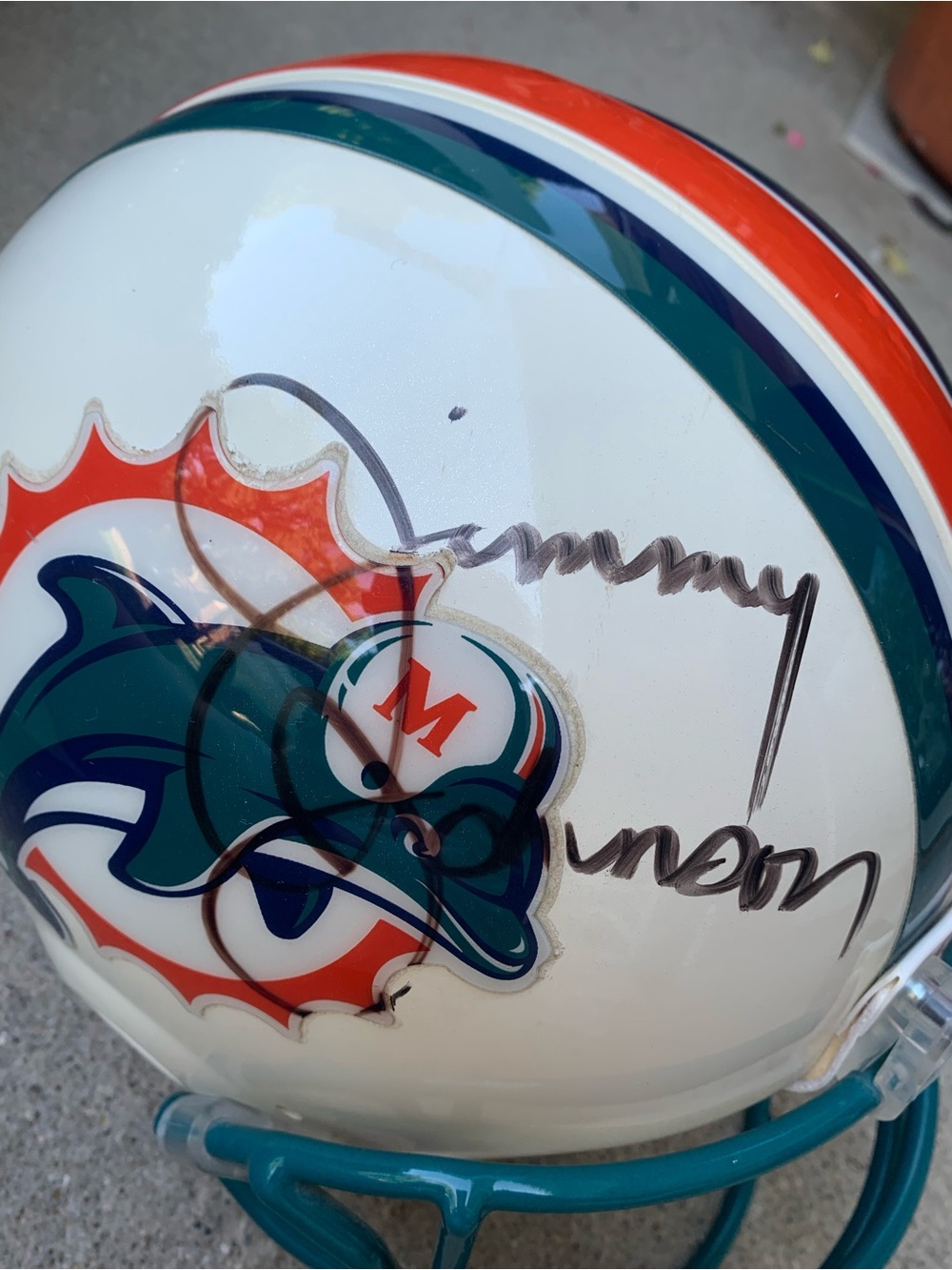Miami Dolphins Jimmy Johnson Signed Helmet
Full sized memorabilia. NWT.